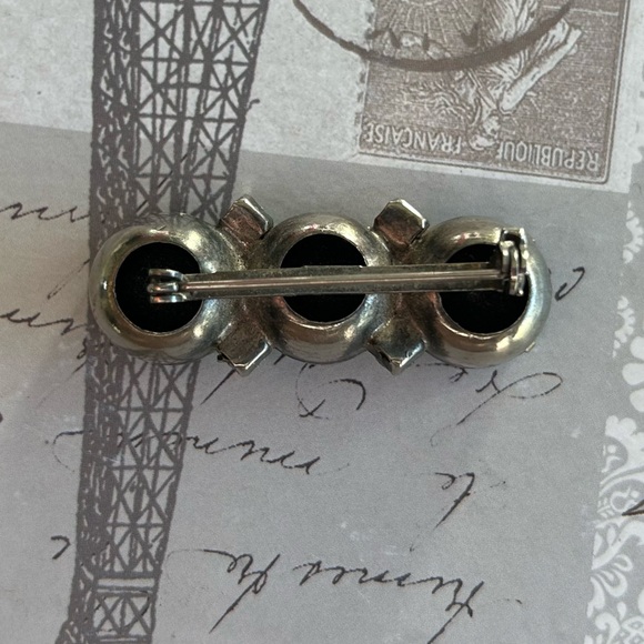 VINTAGE RHINESTONE AND FACETED BLACK CRYSTAL BROOCH - Picture 2 of 2